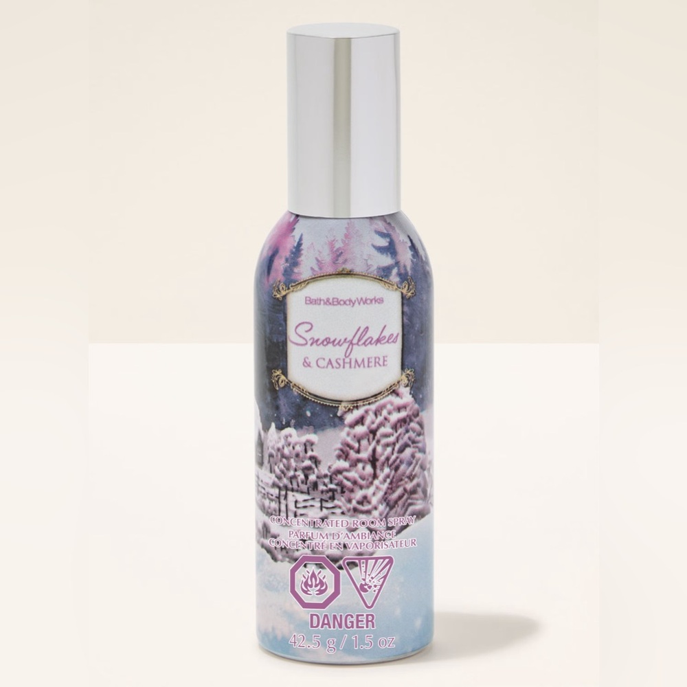 NWT Bath & Body Works Snowflakes & Cashmere Concentrated Room Spray